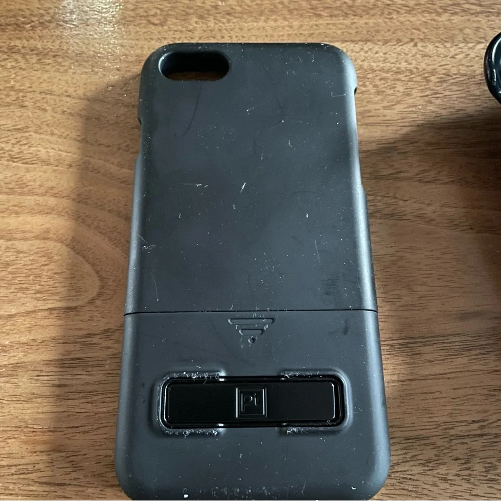 Platinum iPhone 7 protective case with holster
